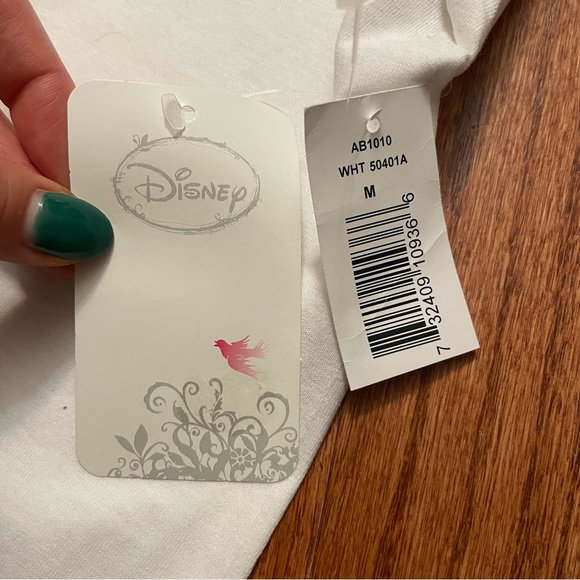 NWT Disney Family Collection White Minnie Mouse Mom Short Sleeve T-Shirt size M - Picture 10 of 12